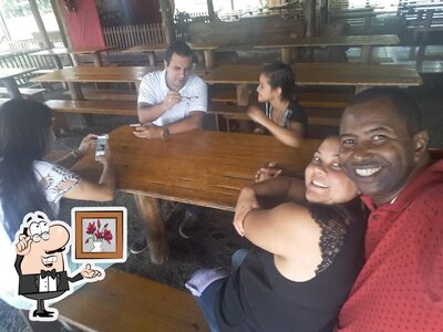 Sente em uma das mesas no Pesque Pague Restaurante Will