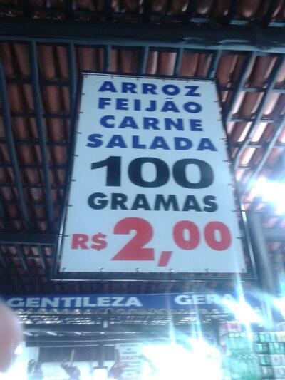 A publicidade apresenta informações sobre o Fogao De Lenha