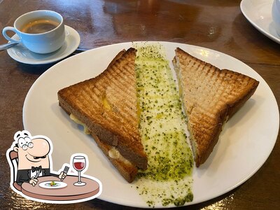 Platos en Republique du Café