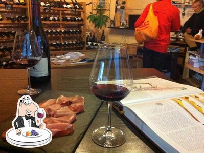 It’s nice to enjoy a glass of wine at O Gré du Vin
