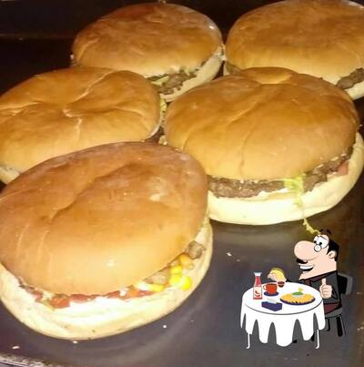 Peça um hambúrguer no Turbo Lanches