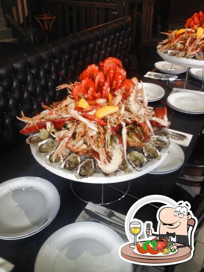 Prenez de nombreux plats à base de fruits de mer servis par Paradise Kiss