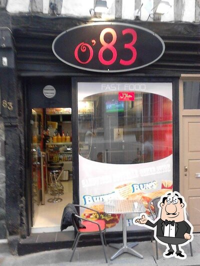 Installez-vous à l'une des tables de O'83 Rouen