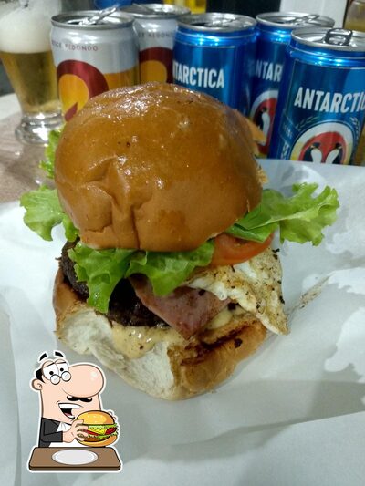 Delicie-se com um hambúrguer no LM Garagem Gourmet