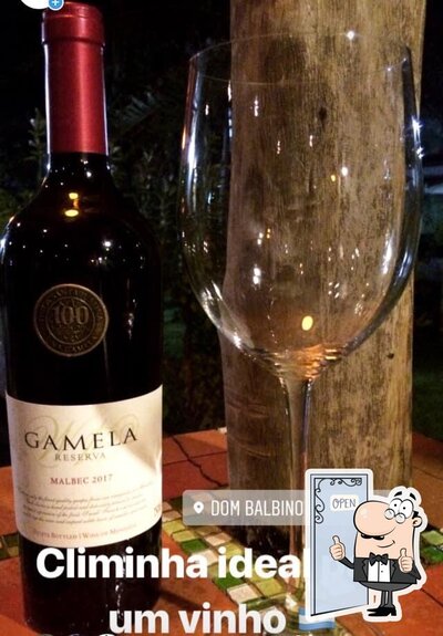 Experimente diversos drinques servidos no Dom Balbino