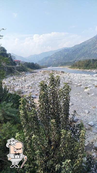 Check out how White Rocks / Highway flavour looks outside