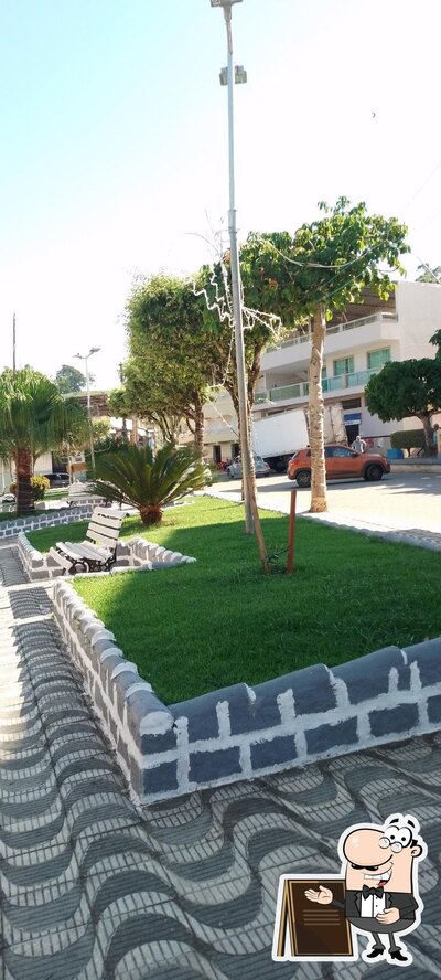 Você pode espairecer no exterior Café Du Café