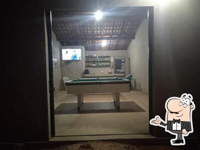 O interior do UNOSSO BAR