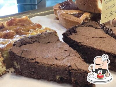 Non scordarti di ordinare un dessert al pub & bar Symon caffè