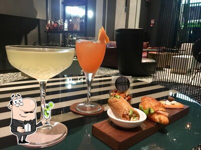 Puoi goderti un drink dal menu