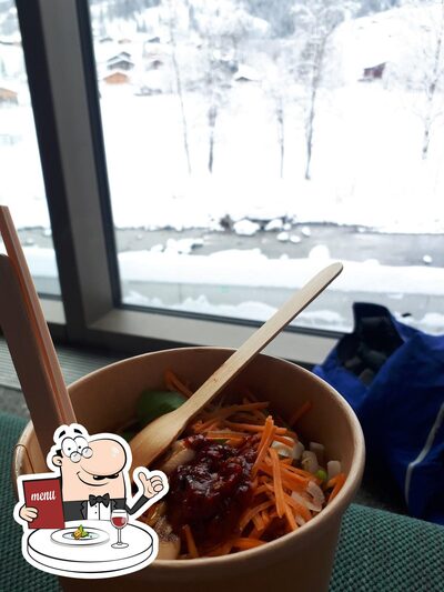 Platti al King Noodle Bar Terminal