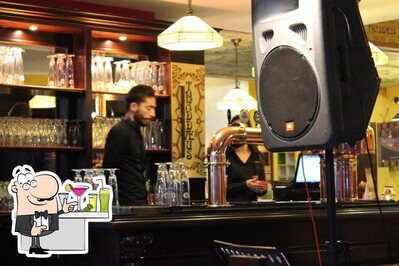 Thaddaeus Risto-Pub foto