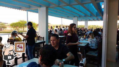 O interior do Restaurante E Choperia Lago Yara