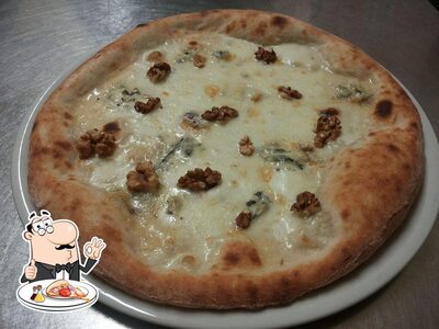 A paisà, puoi provare una bella pizza
