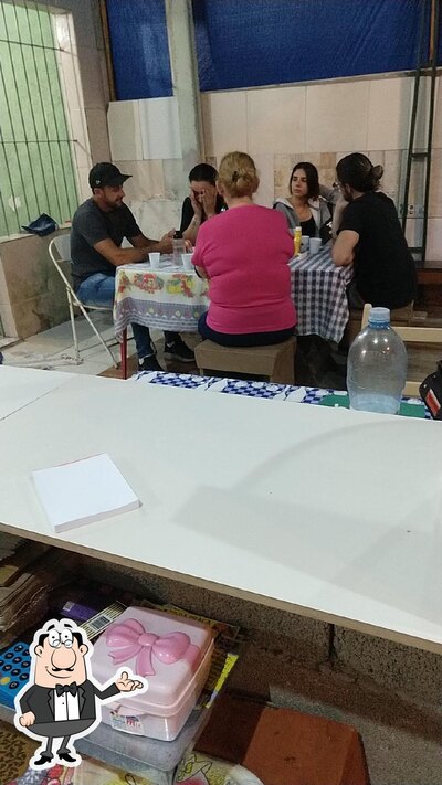 O interior do Dona Lourdes e sinhozinho pastelaria