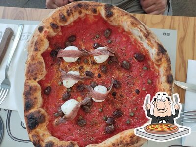 A Pizzeria Fermata Est - mare, puoi ordinare una bella pizza