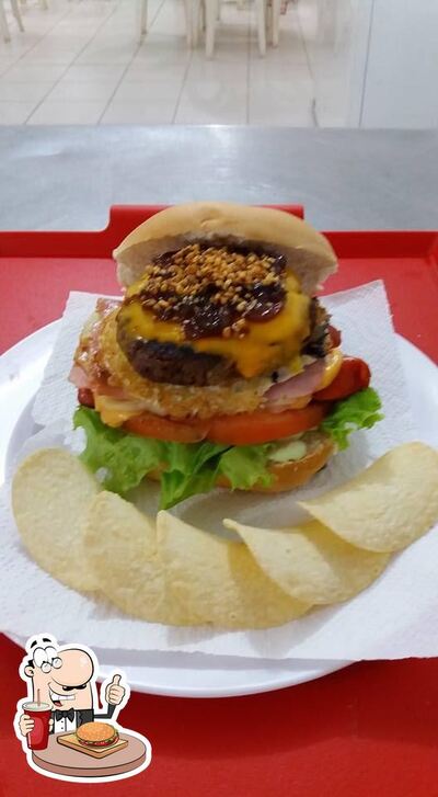 Peça um dos hambúrgueres servidos no Bread & Burger Cuiabazinho MT