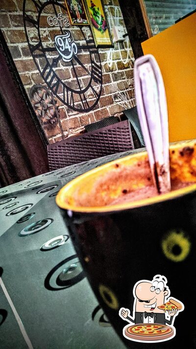 At Cafe 94°, you can taste pizza