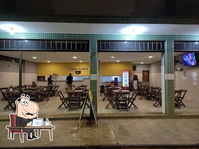 Veja imagens do interior do Chapa Quente Bar