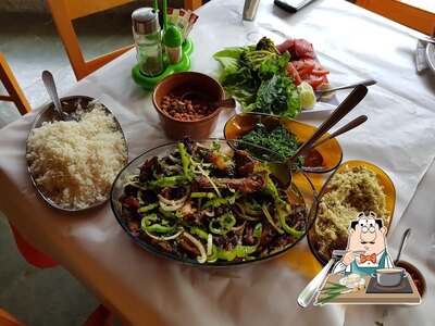 Comida em Restaurante da Leila