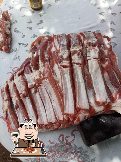 Escolha pratos de carne no Bar do Dell