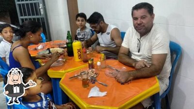 O interior do Pizza Lia
