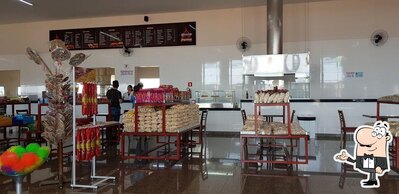 Veja imagens do interior do Delemais Batatais - restaurante e conveniência