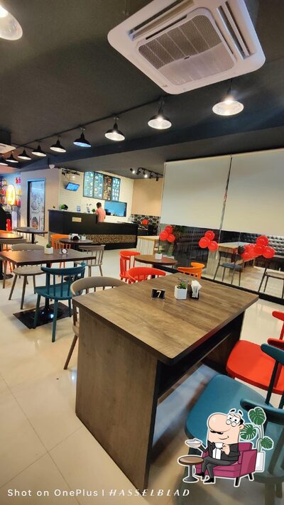 Check out how Zippyfeed restaurants - Vapi looks inside
