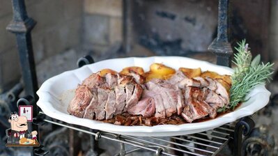 Meat meals are offered by Ppaparazzi "burp->slurp->adda"