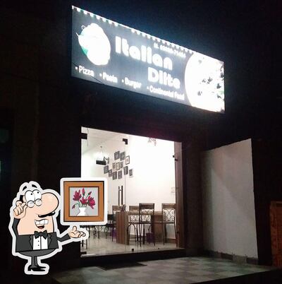 Check out how Italian Dlite Pizza looks inside