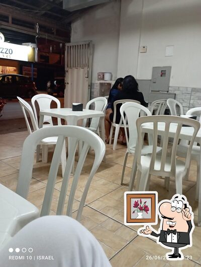 O interior do Super Lanches
