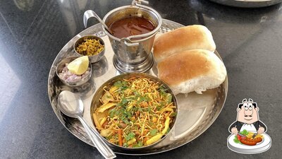 Meals at Mahabarachi Misal