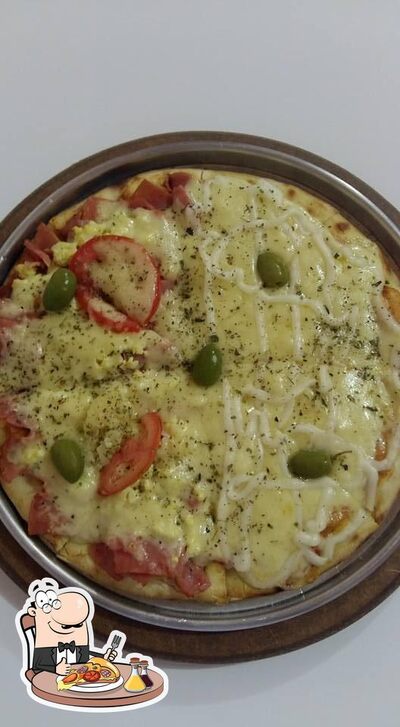 No Pizzaria Bom Sabor, você pode degustar pizza