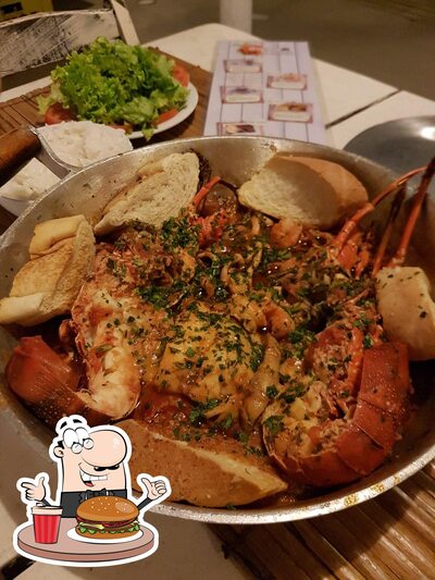 Deguste um dos hambúrgueres disponíveis no Recanto do Sossego