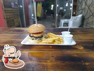 Delicie-se com um hambúrguer no Império Burguer