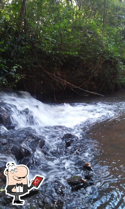 Veja a área externa do Recanto Lagoa Azul