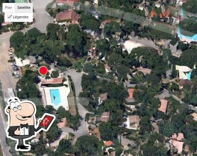 Vous pouvez prendre un bol d'air frais à l'extérieur Chez JO à Gassin Gassin
