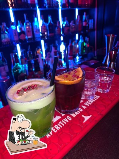 Cure Night Bar foto