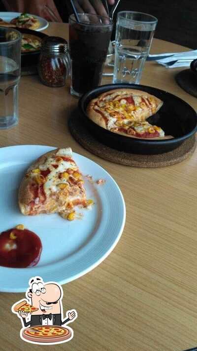 Order different types of pizza