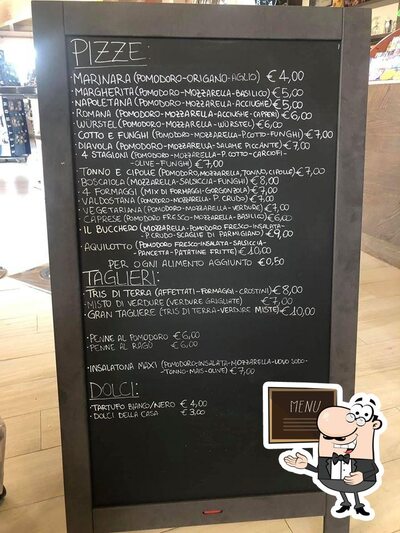 Leggi il menu sulla lavagna