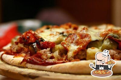 Ordina tra le svariate varianti di pizza