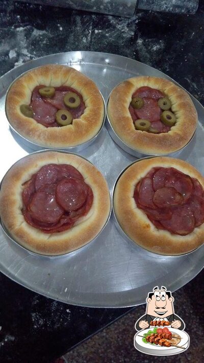 Comida em Pizzaria Suprema