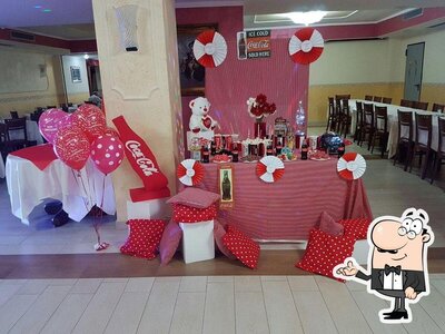 Siediti a un tavolo di Albergo Ristorante Pizzeria Belvedere