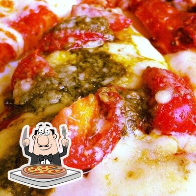 Ordina una pizza alla pizzeria Roco's Fast Pizza