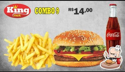 Delicie-se com um hambúrguer no Kingmek Lanches