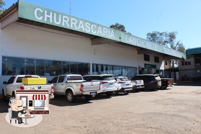 Veja a parte externa do Restaurante Eucalipto