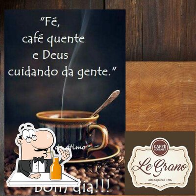 Café Le Grano offerece um número de drinques