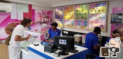 Baskin Robbins photo