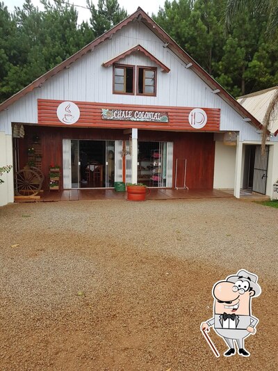 O exterior do Restaurante Chalé Colonial