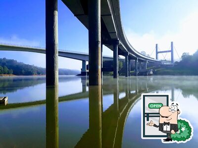 O exterior do Auto Posto Represa